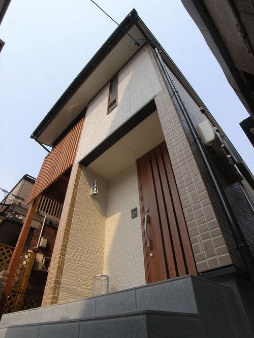 【外観】幅5.4ｍ×奥行30ｍの細長い土地でもアイデア次第でこんな素敵な家が出来上がります！