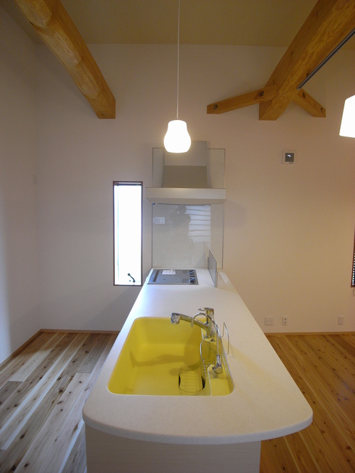 【キッチン】キッチンはトクラス（元ヤマハ）で人造大理石やFRPの品質がとても良いメーカーなんです！