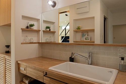 【洗面化粧台】奥様の理想。イメージを完全に形にしたフルオーダー。同じものはない、世界に一つだけの洗面化粧台。