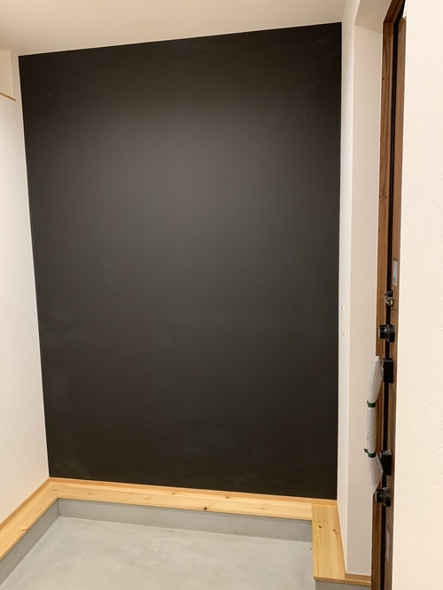 【玄関にある黒板】